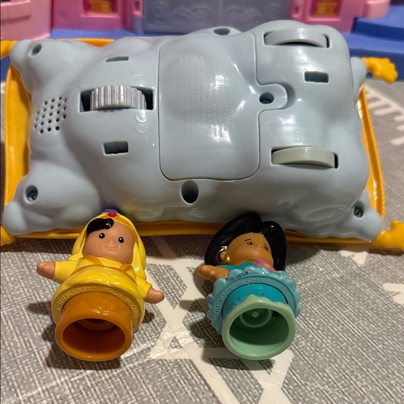 Fisher Price Little People Disney Princess Aladdin's Magic Carpet - Picture 5 of 6